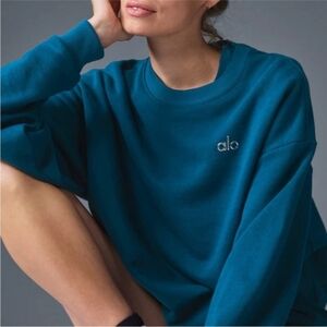 Alo Accolade Crewneck And Jogger Pant Set XL Unisex Eclipse Blue